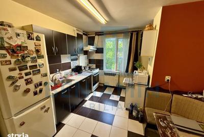 Apartament cu 3 camere decomandat în Florilor - 2