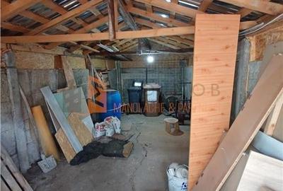 Casa de vanzare si teren 708 mp in zona Micro 5 - 9