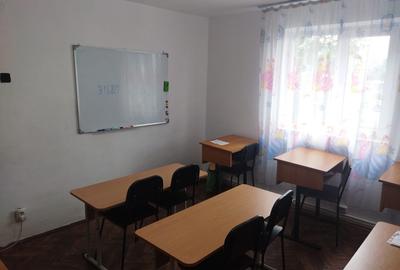 Casă cu 4 camere cu Teren 50 Mp în Central - 2