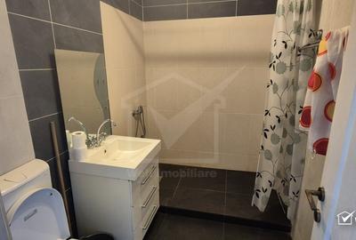 Apartament cu 3 camere semidecomandat, mobilat în Florești - 8