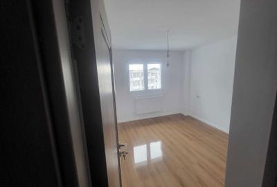 Apartament cu 3 camere decomandat în Mioriței - 3