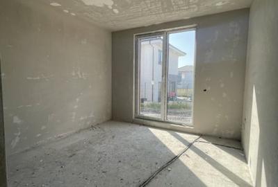 Duplex cu 5 camere cu Canalizare în Chinteni - 10