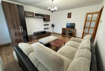 Apartament cu 3 camere, zona Dumbrava - 2
