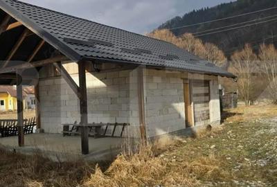 Casă cu 2 camere cu Teren 2460 Mp în Central - 5