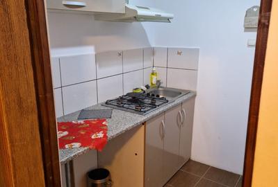 Garsonieră decomandată în Central - 3