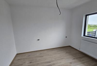 Casă cu 5 camere cu Teren 490 Mp în Păulești - 17