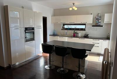 Vila superba cu piscina si anexa camera hobby Vila superba cu piscina si anexa camera hobby - 19