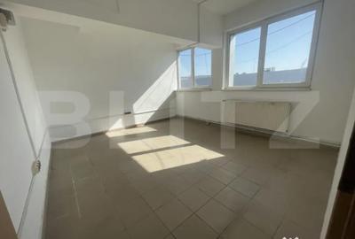 Spațiu comercial, de 36 mp, în Central - 5