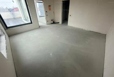 Casă cu 4 camere cu Canalizare în Sud - 3