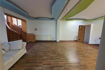 Vilă Spațioasă cu Potențial Multiplu ?n Zona Terezian Sibiu - 7
