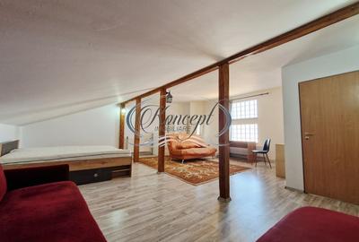 Casa moderna cu mansarda si curte comuna in zona Campului - 15