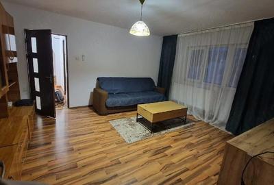 Apartament cu 3 camere semidecomandat în Central - 5