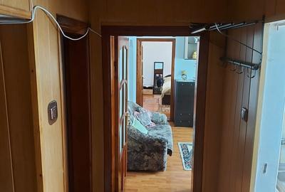 Apartament cu 3 camere semidecomandat în Câmpina - 9