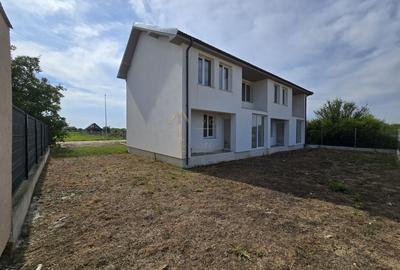 Martinesti, Duplex pe etaj, 3 Dorm, Buc separata,  Zona linistita. - 2