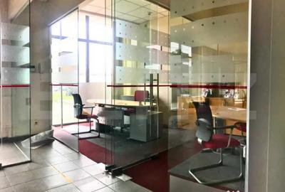 Spațiu comercial, de 160 mp, în Micro 3 - 3