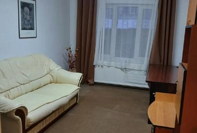 Apartament cu 2 camere decomandat, mobilat în Tudor