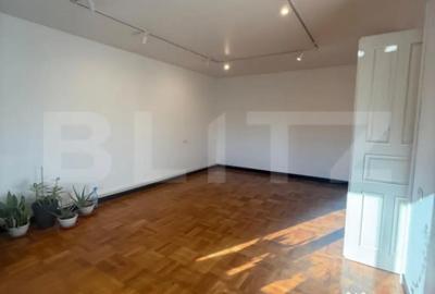 Spațiu comercial, de 100 mp, în Democrației - 5