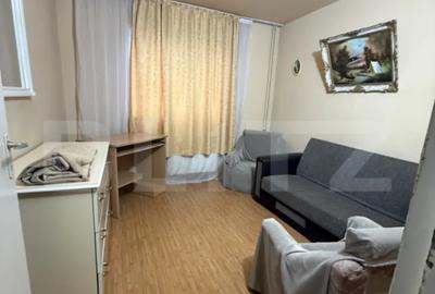 Apartament cu 3 camere semidecomandat în Micro 4 - 2