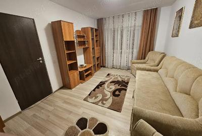 Apartament cu 2 camere decomandat în Apărătorii Patriei