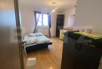Casă cu 9 camere cu Canalizare în Central - 4