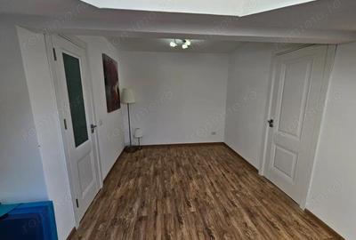 Apartament cu 4 camere decomandat în Central - 3