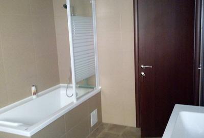 Ultacentral , Bul. Dacia 113 , direct proprietar - 10