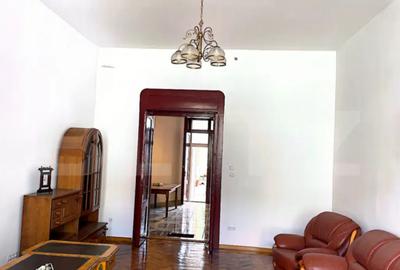 Apartament cu 4 camere decomandat în Central - 4