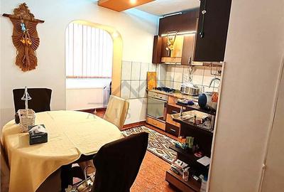 Apartament cu 3 camere decomandat în Unirii Sud - 13