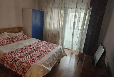 Garsonieră decomandată în 1 Mai