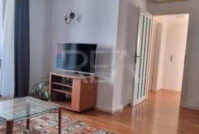 3 Camere Bloc Boutique, Arcul de Triumf - 1