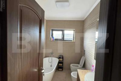 Apartament cu 3 camere decomandat, mobilat în Central - 1