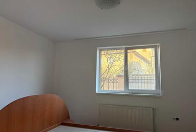 Casă cu 2 camere cu Teren 700 Mp în Central