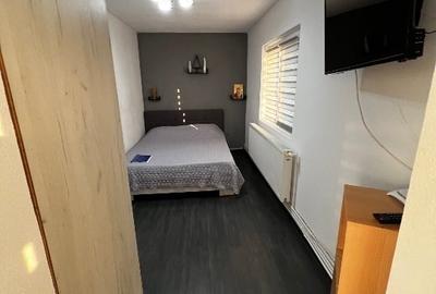 Garsonieră decomandată, mobilată în Central - 4