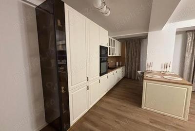 Apartament cu 3 camere decomandat, mobilat în Central