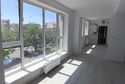 Spațiu comercial, de 60 mp, în Centrul Civic - 2