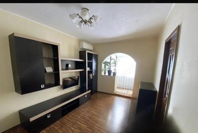 Apartament 2 camere, etaj 1, Tineretului, langa ?coala nr 10, - 3