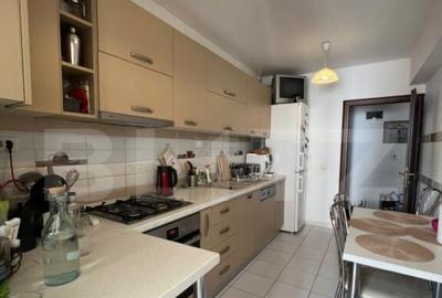 Apartament de vanzare, 3 camere, confort ?i accesibilitate - 7