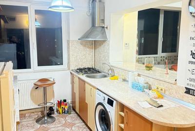 Apartament cu 3 camere decomandat în Decebal - 2