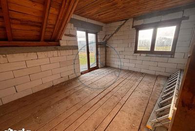 Casă cu 5 camere cu Teren 2900 Mp în Șieu - 6