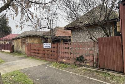 Casă cu Teren 300 Mp în Central