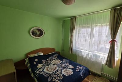 Apartament cu 2 camere semidecomandat în CET - 8