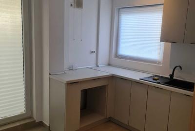 Apartament cu 3 camere semidecomandat în Central - 6