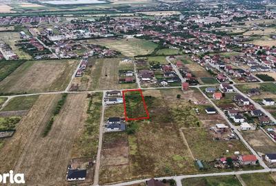 Teren de 4260 mp, în Sânmartin