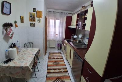 Apartament cu 4 camere decomandat, mobilat în Păcurari - 3
