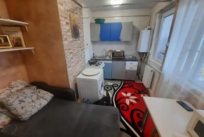 Apartament cu 1 camera decomandat, etaj 4/4, zona Tatarasi - 4