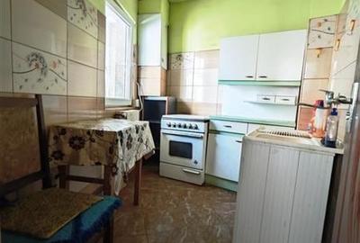 Vanzare garsoniera decomandata in bloc de apartamente, zona Racadau Vanzare garsoniera decomandata in bloc de apartamente, zona Racadau - 2