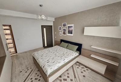 Apartament cu 3 camere semidecomandat în Valea Lupului