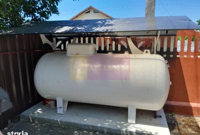 Casă cu 7 camere cu Teren 500 Mp în Movilița