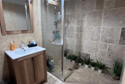 Casă cu 4 camere în Central - 2