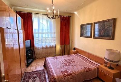 Apartament cu 3 camere în Central - 1